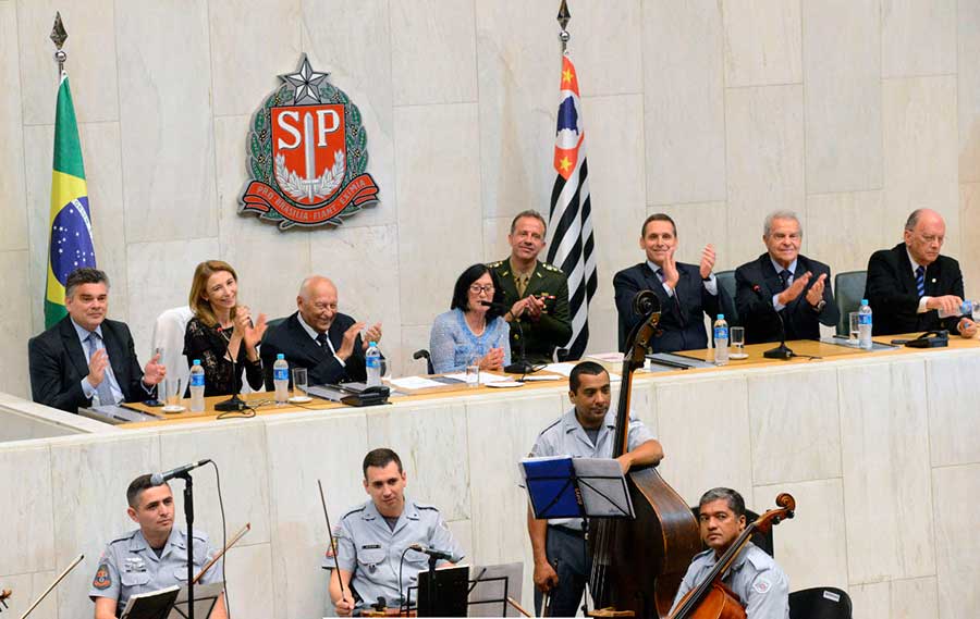 o colar APLSP Ives 3 97ba8
